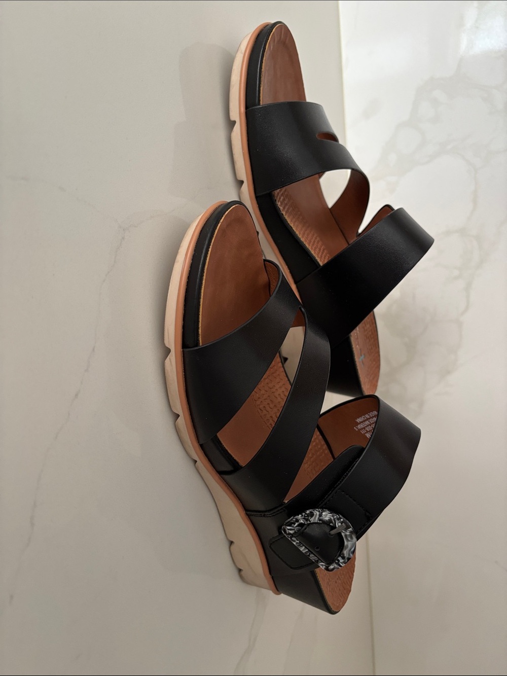 “Baretrap” Women's Strappy Buckle Sandals